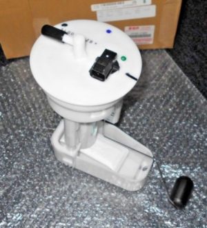 SUZUKI KING QUAD 450, 500, 750 GAS OEM TANK FUEL PUMP ASSEMBLY 15100-31G31, KINGQUAD