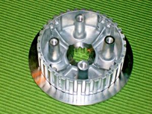 KAWASAKI KX80 KX85 KX100 KX 80 85 100 ENGINE CLUTCH BASKET CENTER HUB 13087-1170