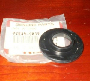 SUZUKI LT80 LTZ90, KAWASAKI KFX80 LT KFX 80 TRANSMISSION DRIVE SHAFT OIL SEAL