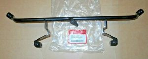 HONDA TRX90, TRX90X, TRX90EX FRONT FENDER CROSS BRACE, STAY, MOUNT 61102-HP2-840
