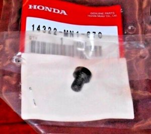 HONDA CRF450R, CRF450X, TRX450R, TRX450ER, XR600, XR650 ENGINE CAM SPROCKET BOLT 14322-MN1-670