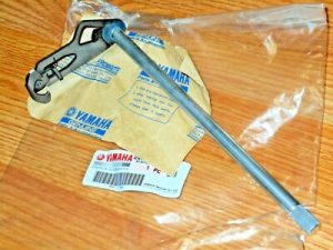 YAMAHA 350 BANSHEE, RZ350 RZ ENGINE TRANSMISSION GEAR SHIFT SHAFT SPINDLE 87-12,2GU-18101-00-00