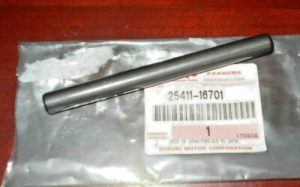 SUZUKI SHIFT FORK SHAFT 25411-16701,DR100,DR125,GN125,SP125,DR200,SP200,DRZ125