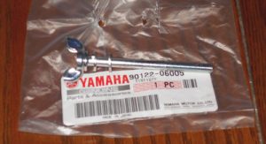 YAMAHA YZ125,YZ250, YZ250F, YZ450F YZ250X AIR FILTER WINGNUT BOLT 90122-06005-00