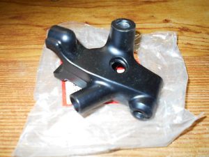 HONDA NX250, NT650, CB400, CB750, NC700, CB900, CTX700 LEFT HANDLE LEVER BRACKET