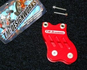 HONDA TRX450R TRX 450ER  450R TM DESIGN POWER LIP REAR SWINGARM CHAIN GUIDE RED