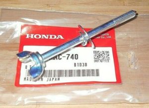 HONDA AIR FILTER WING BOLT CR125, CR250, CR500, 17291-MAC-740