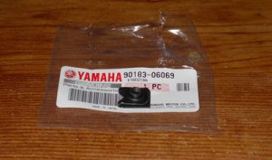 FZ1,V-STAR 1100,YZF-R1,FJR 1300,MAJESTY FENDER,BODY SPRING NUT 90183-06069-00
