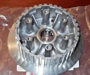 SUZUKI LT450R, LTR450  RMZ450, RMX450Z ENGINE CLUTCH BASKET INNER HUB
