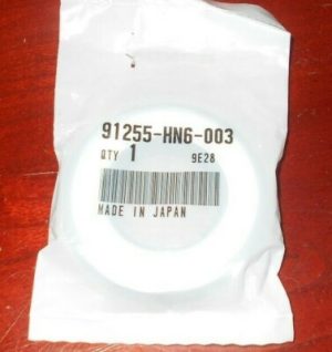 HONDA REAR AXLE DUST SEAL 91255-HN6-003, TRX250, RECON 250, TRX 250EX, 250X,