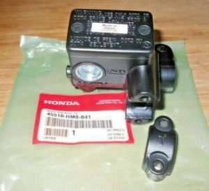 HONDA 250 RECON 250TE, 250TM FRONT BRAKE MASTER CYLINDER 45510-HM8-B41