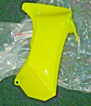 YAMAHA YFZ450R YFZ 450R NEON YELLOW RIGHT SIDE RADIATOR AIR SHROUD 2014-2024