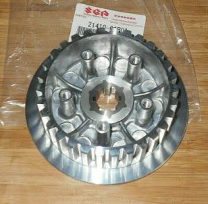 SUZUKI RM80,RM85,RM125 ENGINE CLUTCH BASKET INNER HUB 21410-01B01