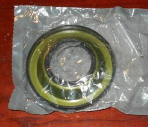 HONDA  DIFFERENTIAL GEAR CASE OIL SEAL, RANCHER 420, RUBICON TRX500 FOREMAN