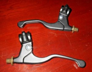 YAMAHA YZ60, YZ465, TT250, IT490, TT600, IT490, YTM225DX, YTM200 BRAKE & CLUTCH LEVERS