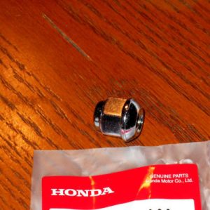 HONDA WHEEL STUD CHROME NUT TRX 250 RECON,FOREMAN 400,450,FOURTRAX 300,RANCHER