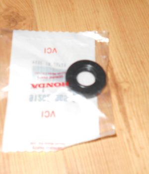 HONDA NX125,NX250,NX650,XR250,XR400,XR600,XR650,GB500, SHIFT SHAFT OIL SEAL