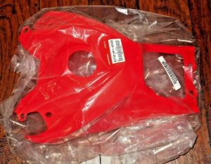 HONDA TRX450R, TRX450ER 450R 450ER RED GAS TANK COVER 83700-HP1-A00ZB