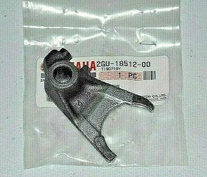 YAMAHA YFZ 350 BANSHEE ENGINE TRANSMISSION SHIFT FORK 2,  2GU-18512-00-00