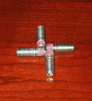 KAWASAKI KFX90 KFX50 KFX 50 90 FRONT WHEEL HUB STUDS, BOLTS  X4