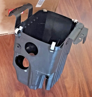 HONDA TRX 500, 520 FOREMAN RUBICON AIR FILTER BOX CASE HOUSING, 17210-HR6-A60