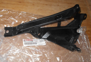 YAMAHA YFZ450R YFZ450 450R LEFT HEADLIGHT, FRONT FENDER STAY MOUNT 1TD-F1513-00