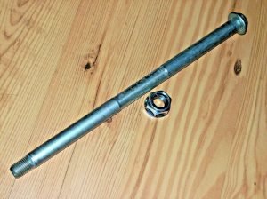 HONDA TRX450R TRX400EX 450R 400EX SWINGARM PIVOT BOLT & NUT, SHAFT  99-14