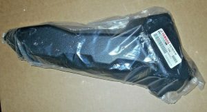 YAMAHA KODIAK GRIZZLY 450 FRONT BUMPER PLASTIC COVER RIGHT SIDE 37S-F8416-00-00