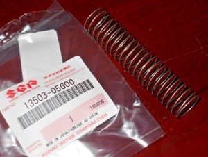 SUZUKI CARBURETOR SLIDE RETURN SPRING 13503-05G00, OZARK,KING QUAD 250,LTF250