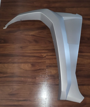 YAMAHA WOLVERINE RMAX 2, 4, YXE10WRLNS LIMITED EDITION SILVER LEFT FRONT FENDER