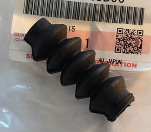 SUZUKI LTZ400, Z400, KAWASAKI KFX400 SWINGARM CHAIN ADJUSTING BOLT DUST BOOT