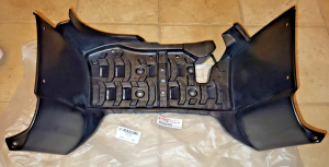 YAMAHA GRIZZLY 660 RIGH FOOTREST, FLOORBOARD, FOOTWELL, FOOT REST  5KM-27463-01-