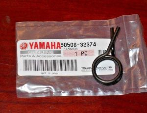 YAMAHA YZ125,IT175,IT250,IT400, ENGINE SHIFT SHAFT RETURN SPRING 90508-32374-00