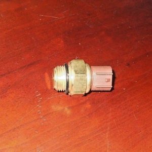 SUZUKI RADIATOR COOLANT TEMPERATURE FAN SWITCH 17680-50F00,KING QUAD 500,700,750