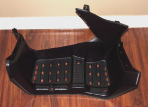 SUZUKI LTZ90, LTZ 90 LEFT SIDE FOOTWELL, FLOORBOARD, FOOTREST 63341-08H00-291