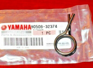 YAMAHA BANSHEE 350, RZ350, YZ250 ENGINE SHIFT SHAFT RETURN SPRING 90508-32374-00