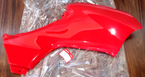 HONDA RECON 250 TE, TM RED RIGHT SIDE BODY PANEL 83500-HM8-B00ZB