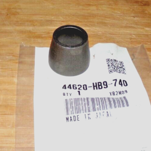 HONDA FRONT WHEEL HUB BEARING DISTANCE COLLAR SPACER, TRX 250EX, 300EX, 400EX