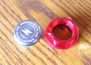 ATC 250R, 350X ATC350X ATC250R TOP STEERING STEM BRIDGE TRIPLE TREE NUT & PLUG