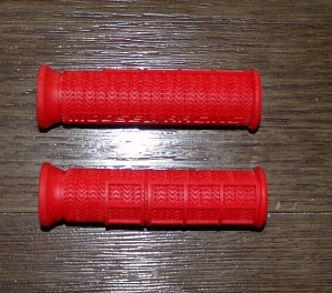RED ATV HANDGRIPS, BLASTER, BANSHEE, WARRIOR, RAPTOR, YFZ450, YFZ450R, TRI-Z