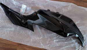 YAMAHA FZ07 2017 BLACK RIGHT SIDE GAS TANK BODY PANEL, COVER 1WS-24139-00-P7