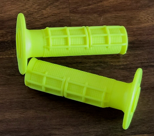 SUZUKI RM80, RM85, DRZ125,RM125, RM250, RMZ YELLOW HANDGRIPS, GRIPS HALF WAFFLE