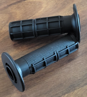 CR, CRF,XR, YZ, WR, YZF, RM, RMX, RMZ, KX, KXF, KTM HANDGRIPS, GRIPS HALF WAFFLE