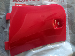 HONDA TRX 700 RINCON HERO RED FRONT FENDER STORAGE COMPARTMENT COVER 2024