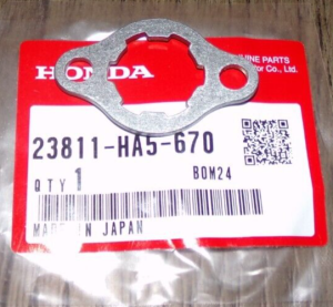 HONDA FRONT SPROCKET RETAINING FIXING PLATE, CR250, XR350, CR480, TR200 FAT CAT  23811-HA5-670