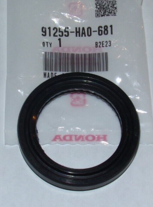 HONDA 350,400,450,500 FOREMAN, RANCHER, LEFT REAR AXLE HOUSING DUST SEAL