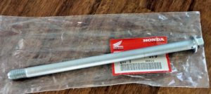 HONDA EZ90 CUB 90 SWINGARM PIVOT BOLT 90121-GZ4-670