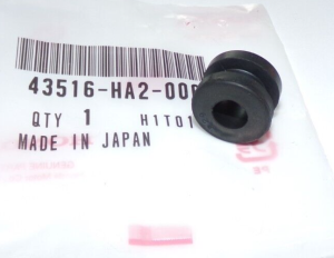 ATC 200X, 250R, 350X REAR BRAKE MASTER CYLINDER RESERVOIR CUP MOUNTING GROMMET