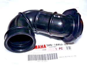 YAMAHA TTR90 TTR-90 ENGINE AIR BOX TO CARBURETOR RUBBER INTAKE TUBE, CARB DUCT