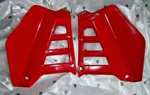 HONDA ATC250R, ATC 250R OEM RADIATOR AIR DAM, SCOOPS, SHROUDS RED 85-86, 19030-HA2-670ZA, 19035-HA2-670ZA